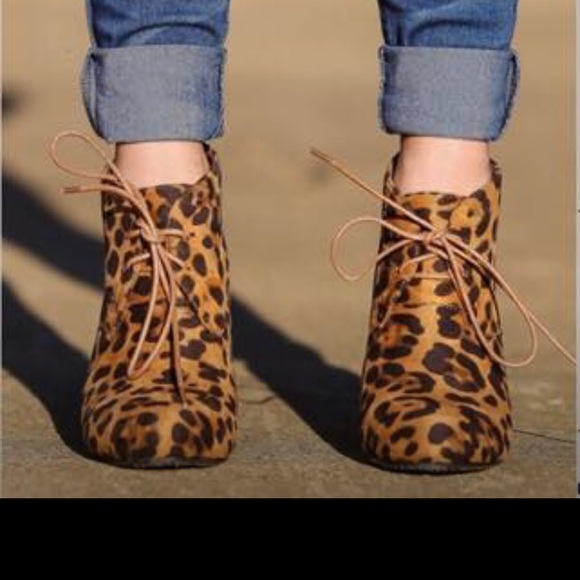 Cheetah Print Booties! - Picture 1 of 3